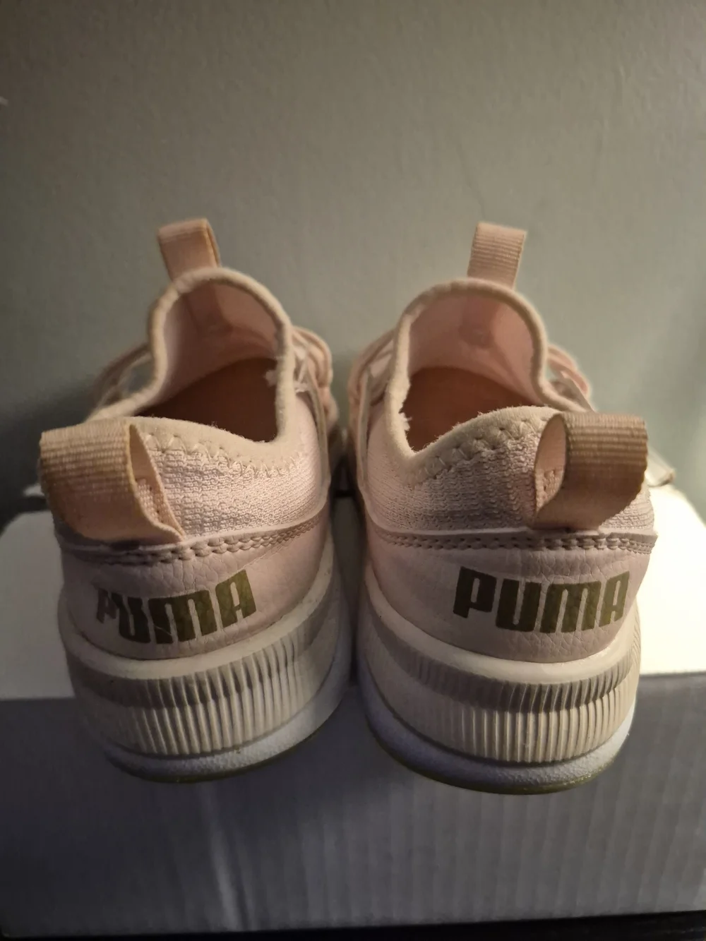 Puma light pink